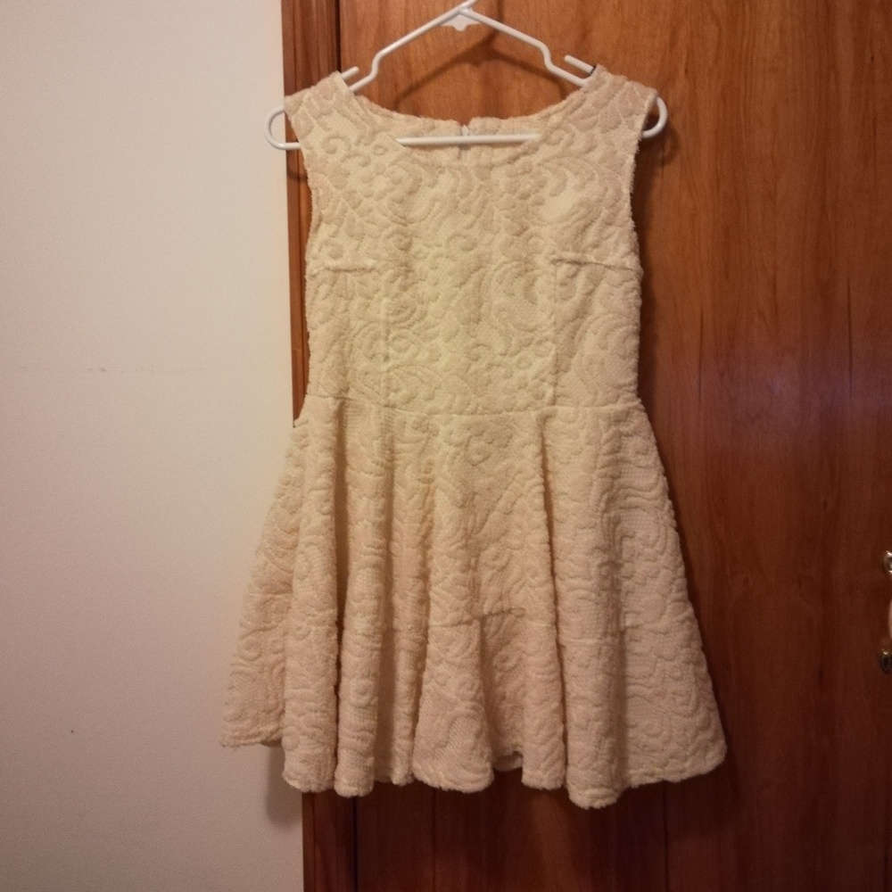 Lace Sleeveless dress
